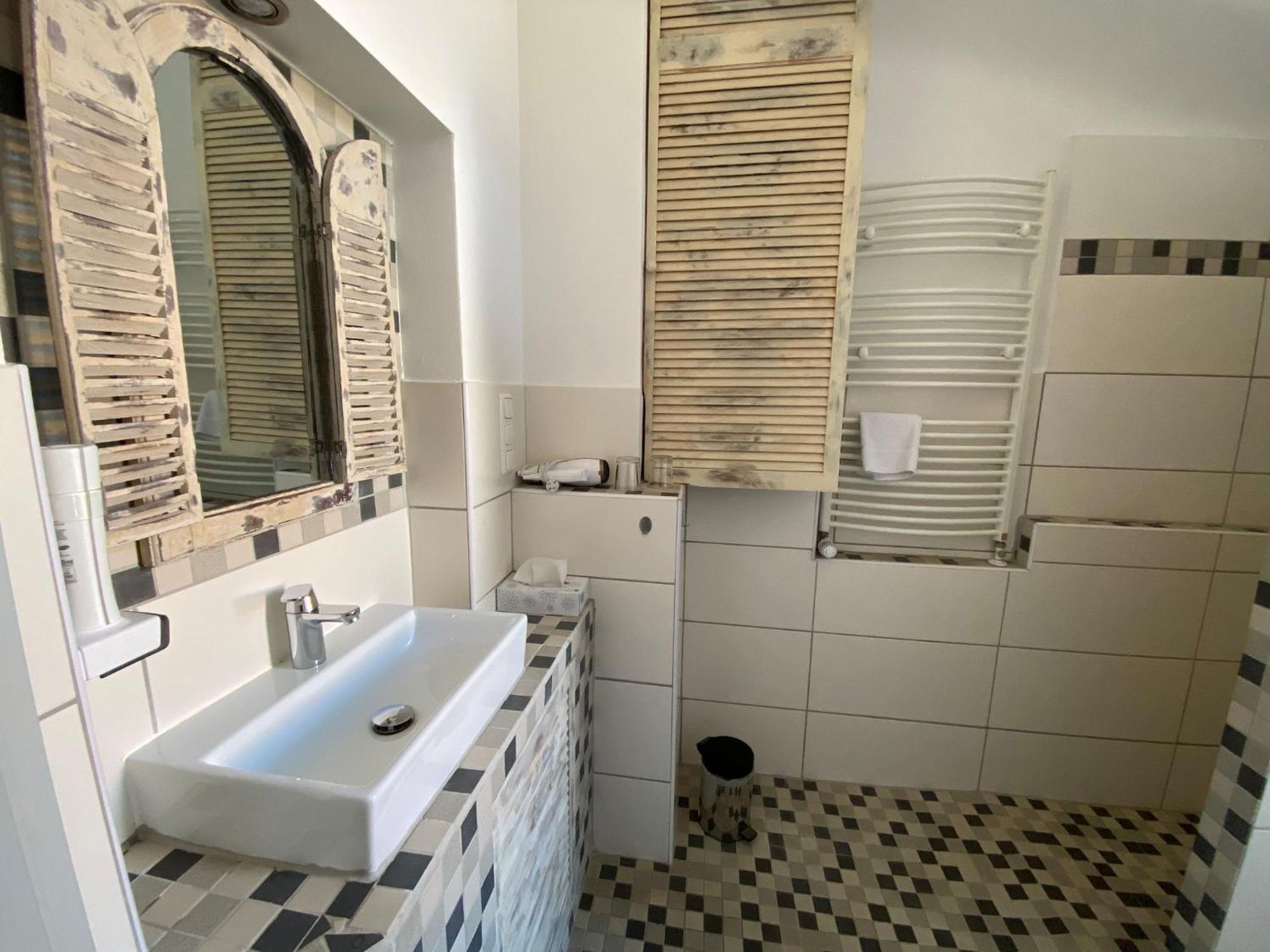 Avalon Bed & Breakfast Themen/- Nichtraucherhotel Hannover Eksteriør billede