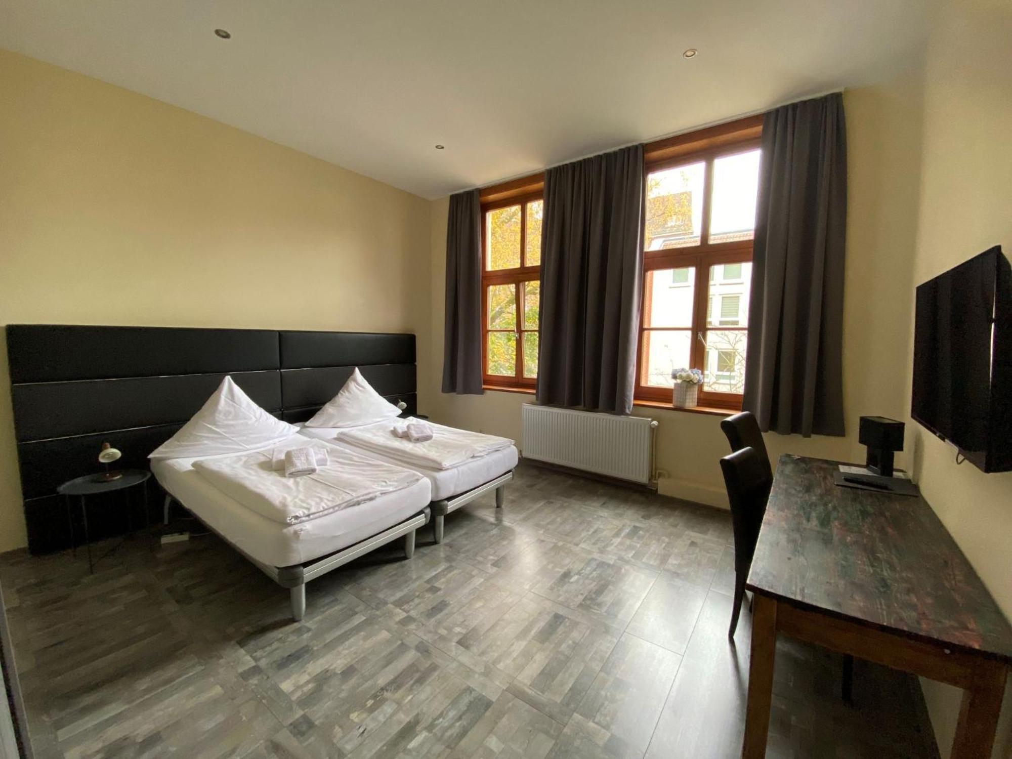 Avalon Bed & Breakfast Themen/- Nichtraucherhotel Hannover Eksteriør billede